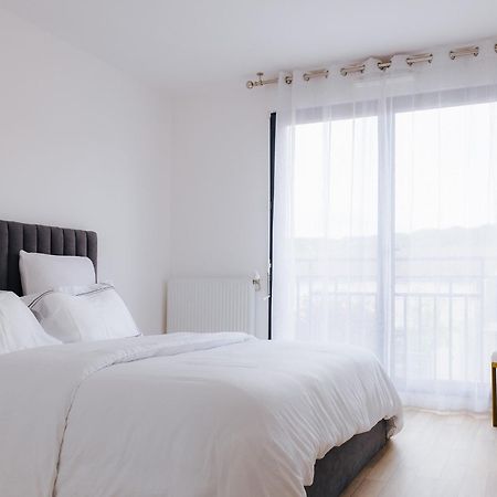 Appartement Luxueux, Neuf & Equipe A Versailles, Saint-Cyr-lʼÉcole Zewnętrze zdjęcie