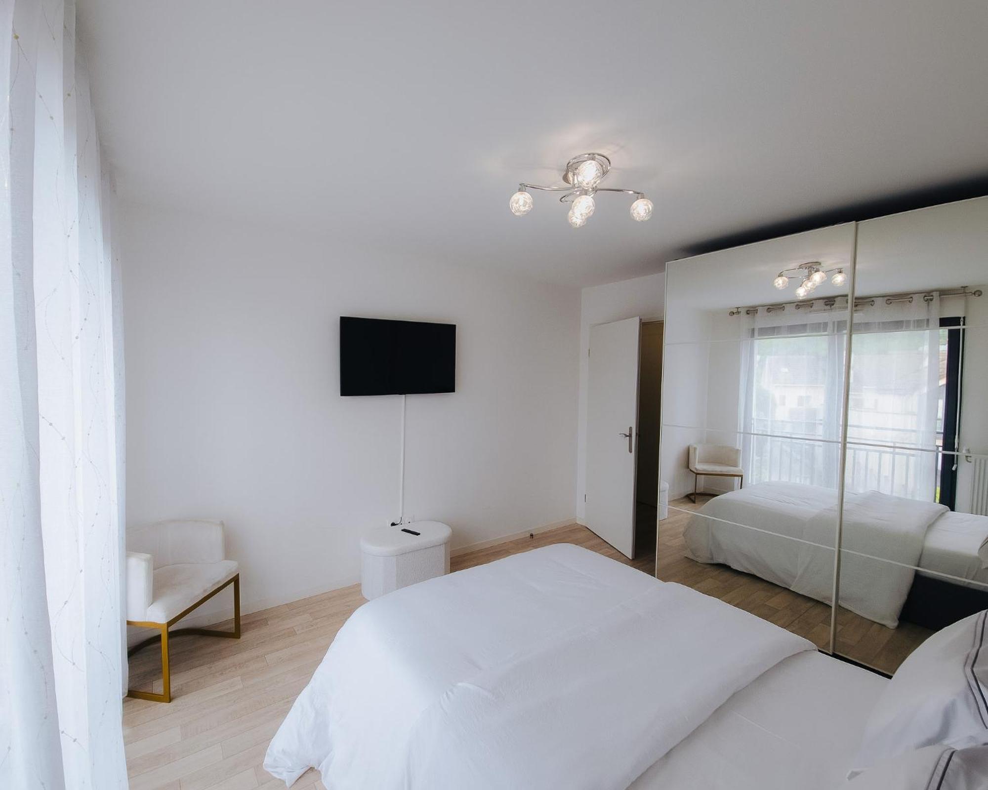 Appartement Luxueux, Neuf & Equipe A Versailles, Saint-Cyr-lʼÉcole Zewnętrze zdjęcie